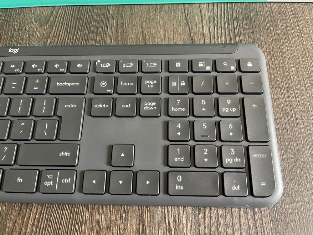 logitech-signature-slim-combo-mk950-techgear-review-10.jpg logitech-signature-slim-combo-mk950-techgear-review-10.jpg