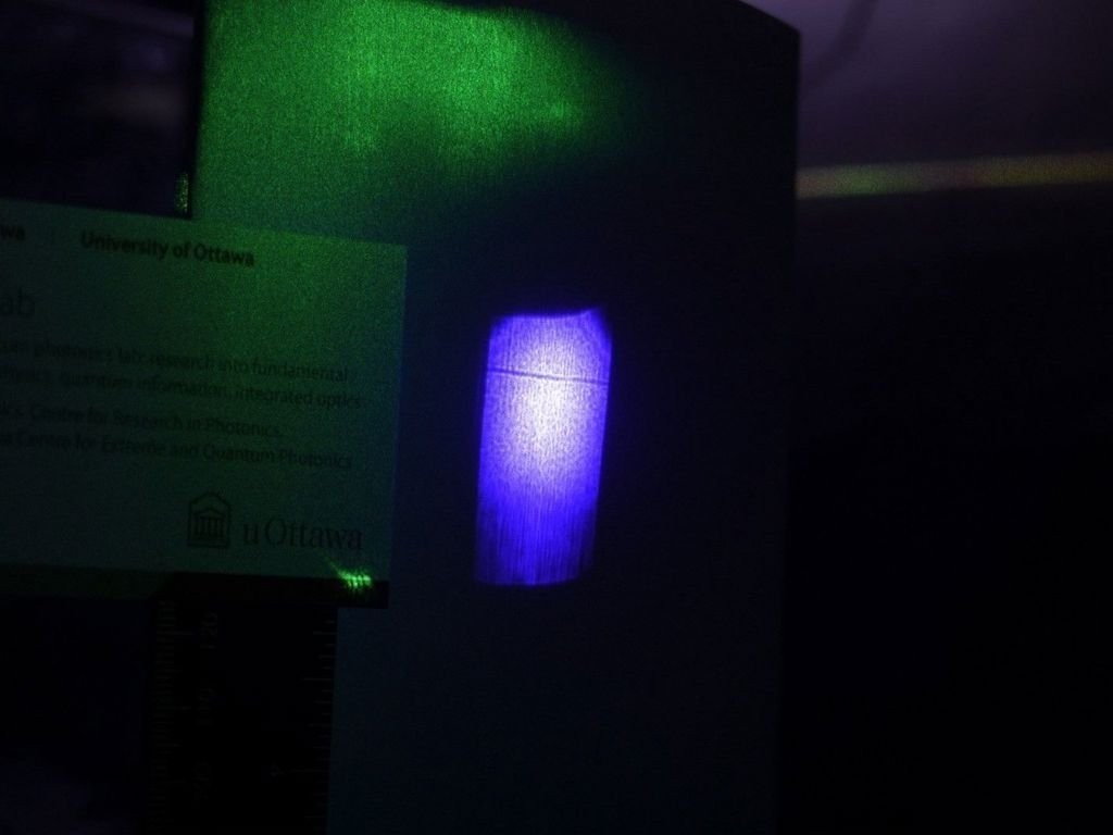 light-casts-shadow.jpg light-casts-shadow.jpg