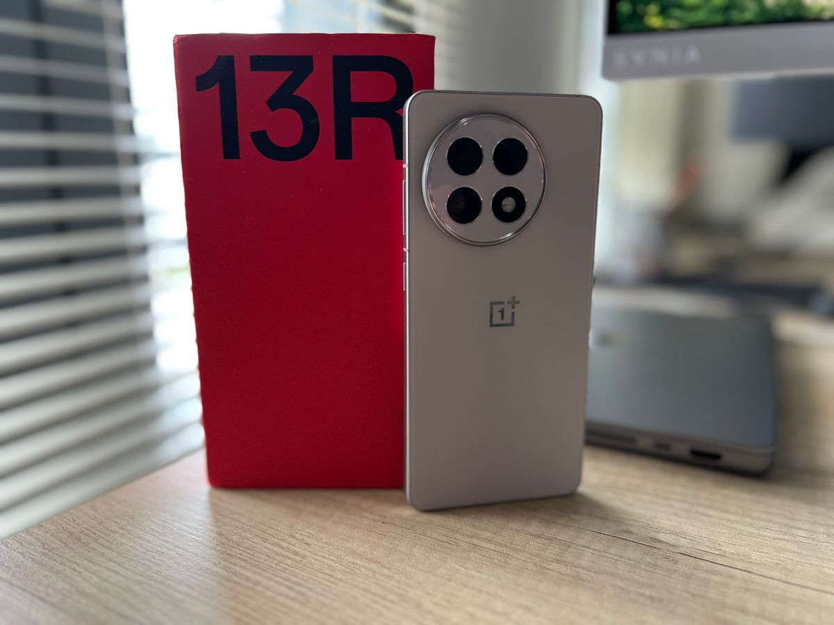 oneplus-13r-techgear-review-11.jpg