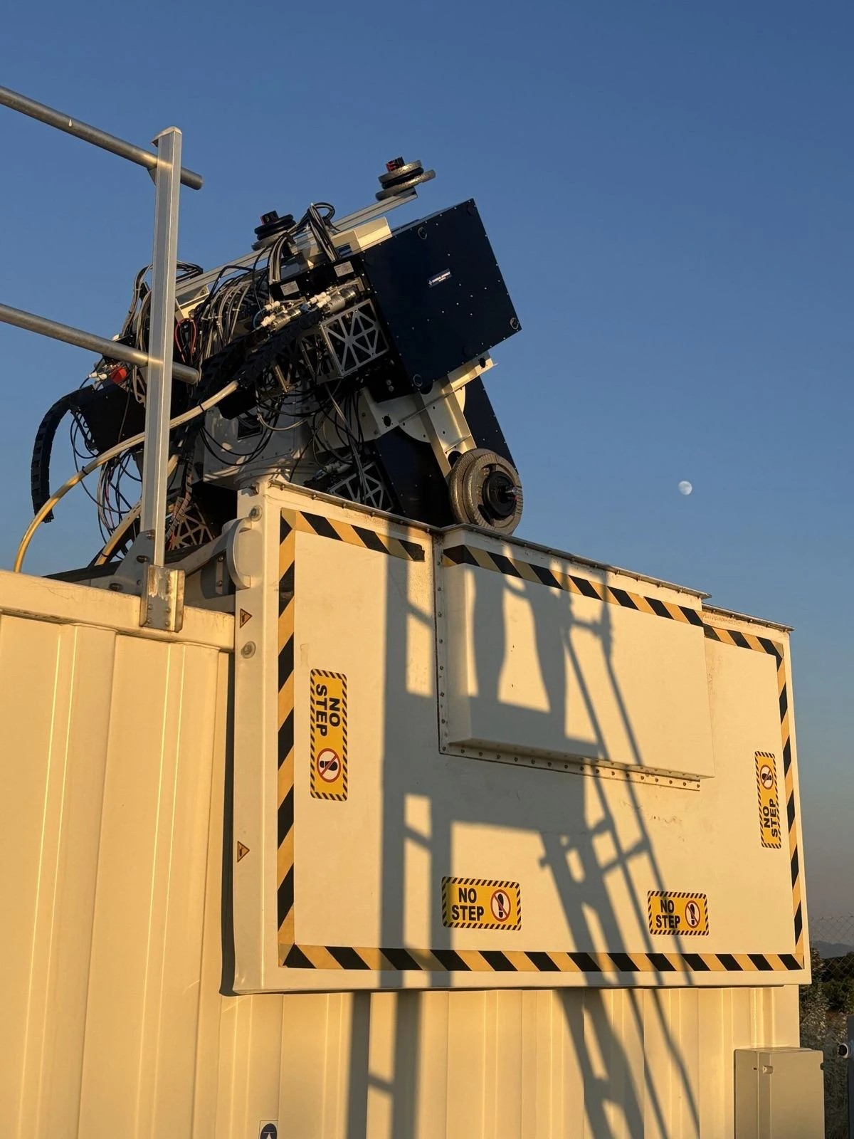 ground-laser-kryoneri.jpg ground-laser-kryoneri.jpg
