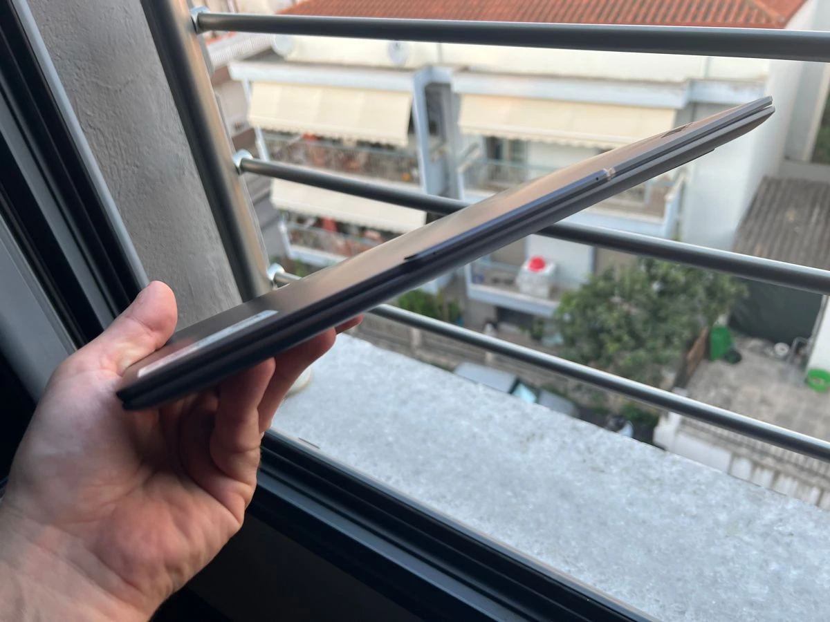 lenovo-thinkpad-x9-aura-edition-techgear-review-1.jpg lenovo-thinkpad-x9-aura-edition-techgear-review-1.jpg