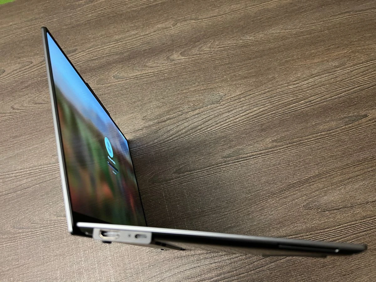 lenovo-thinkpad-x9-aura-edition-techgear-review-13.jpg lenovo-thinkpad-x9-aura-edition-techgear-review-13.jpg