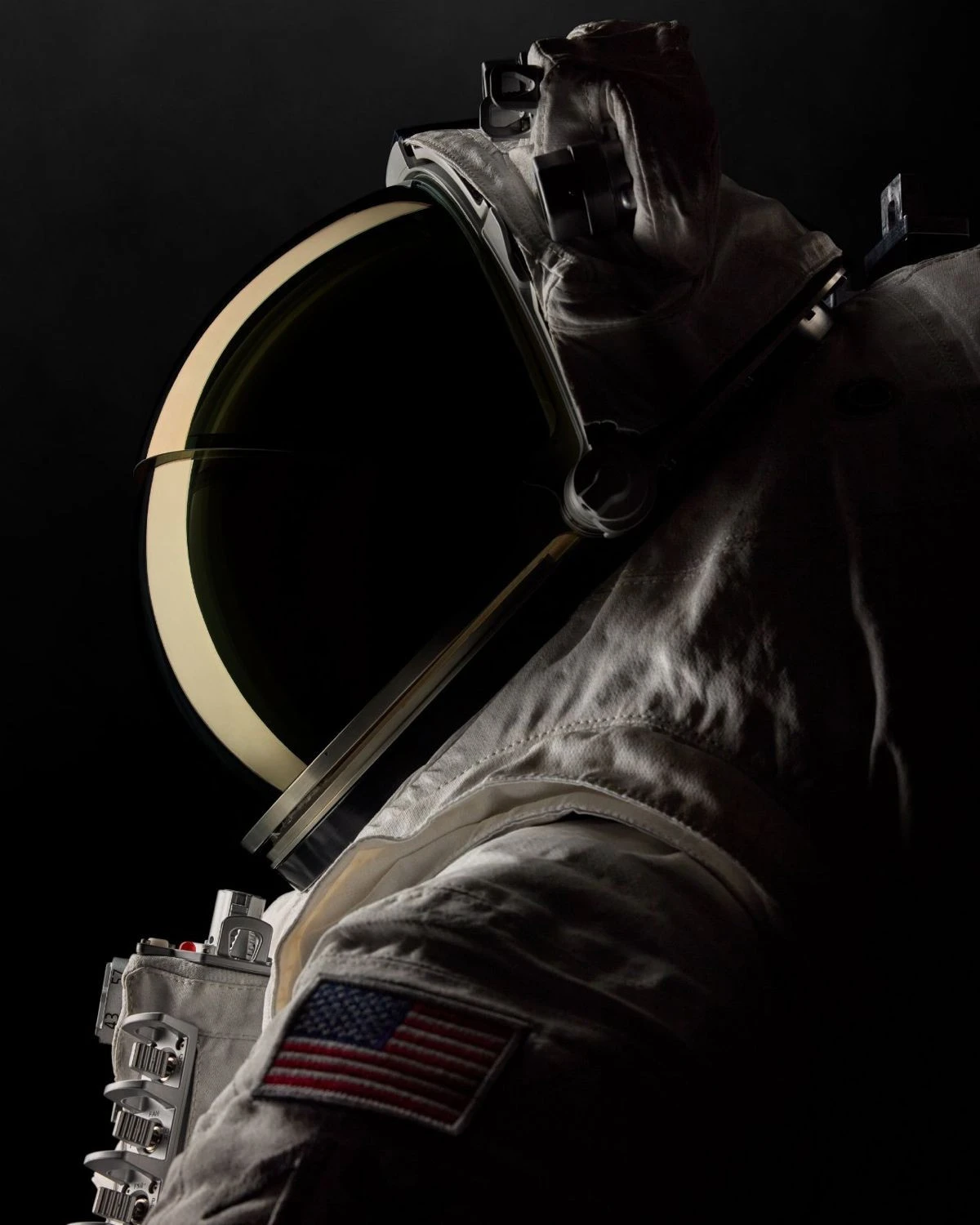 oakley-axiom-space-2.jpg oakley-axiom-space-2.jpg