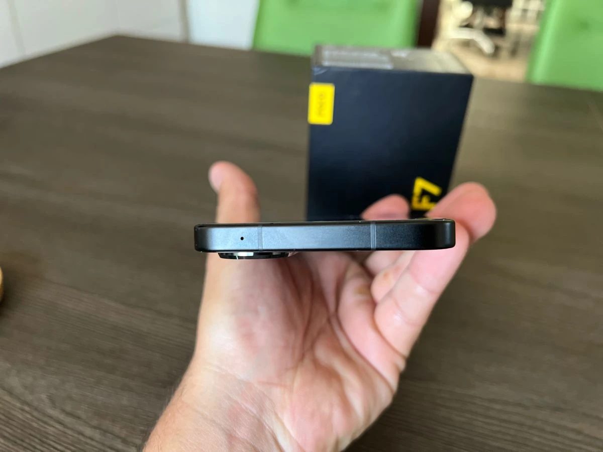 poco-f7-techgear-review-6.jpg poco-f7-techgear-review-6.jpg