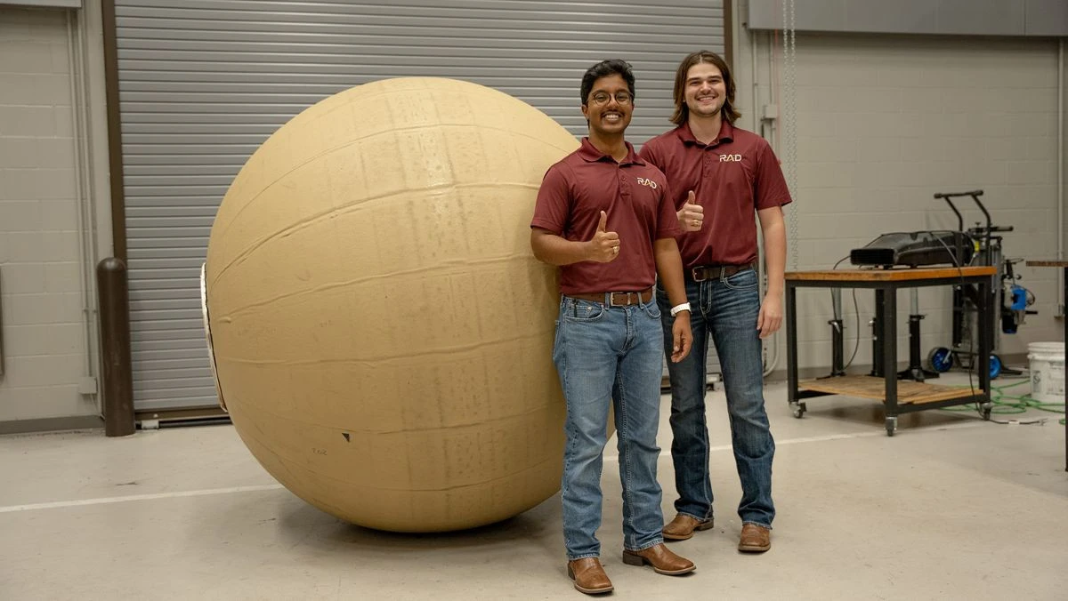 roboball.jpg roboball.jpg