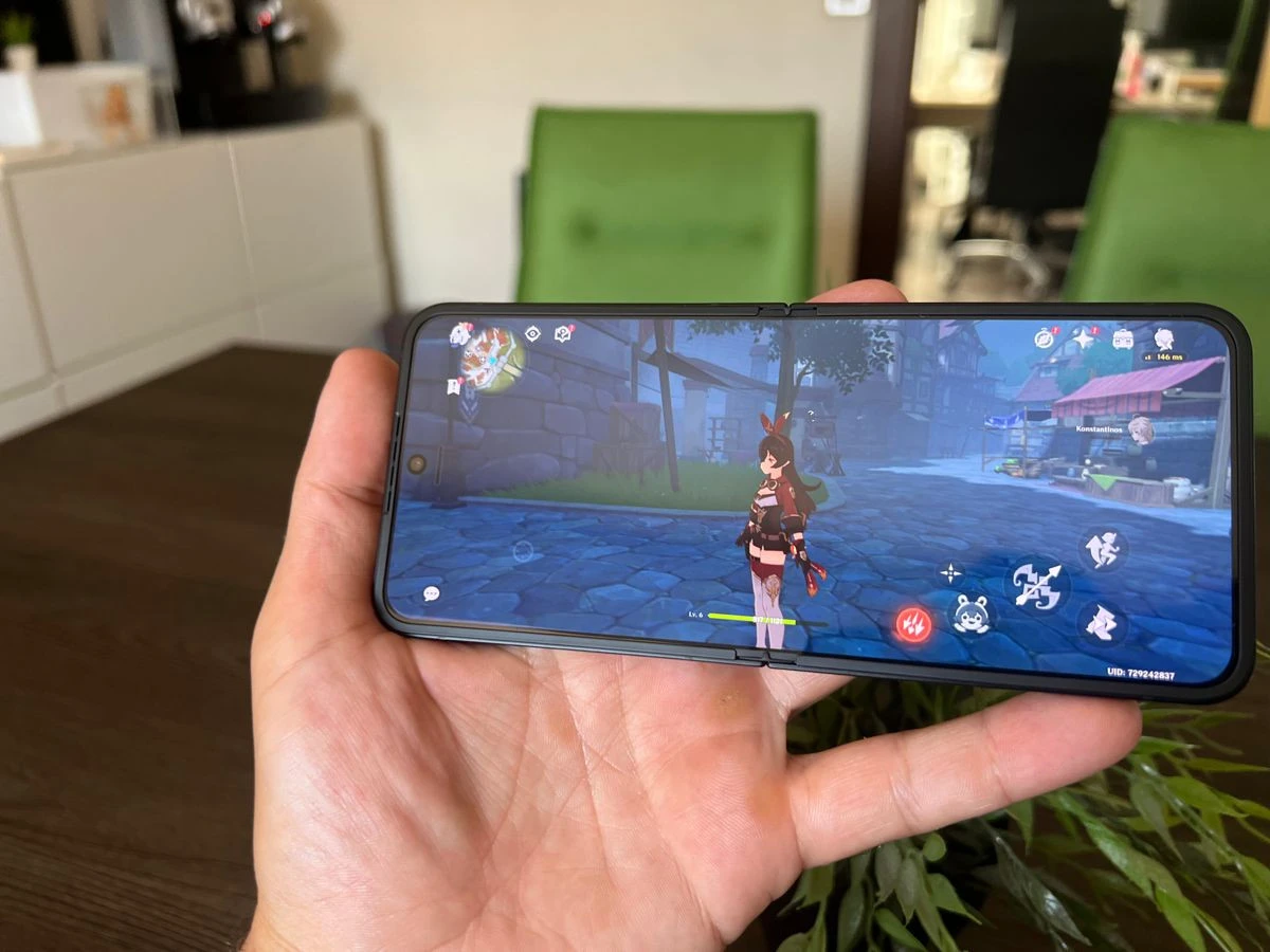 samsung-galaxy-z-flip7-fe-techgear-review-2.jpg samsung-galaxy-z-flip7-fe-techgear-review-2.jpg