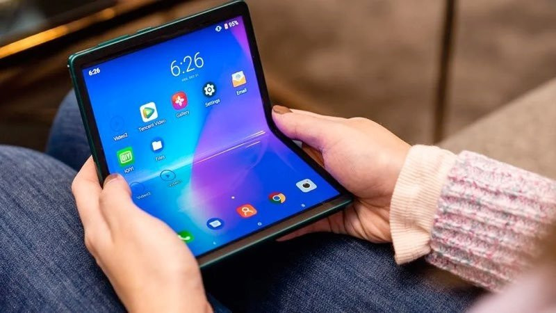 Αυτό είναι το αναδιπλούμενο smartphone που έφερε η TCL στο CES 2020 Αυτό είναι το αναδιπλούμενο smartphone που έφερε η TCL στο CES 2020