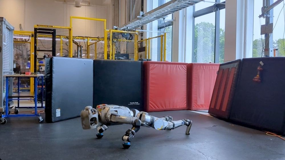 Το νέο ανθρωποειδές ρομπότ Atlas της Boston Dynamics παίρνει κάμψεις! [Video]