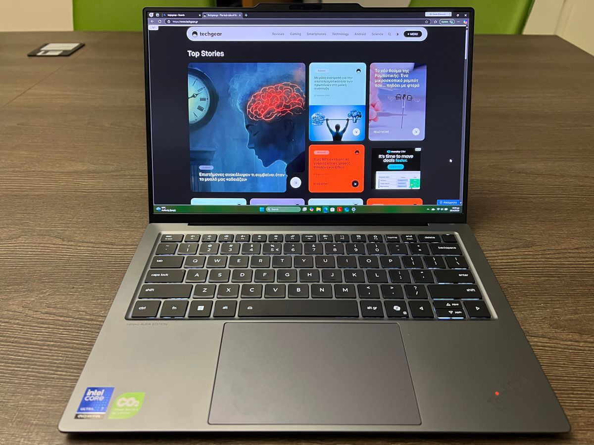 Lenovo ThinkPad X9 Aura Edition Review: Όταν ο μινιμαλισμός συναντά την τεχνολογική αρτιότητα Lenovo ThinkPad X9 Aura Edition Review: Όταν ο μινιμαλισμός συναντά την τεχνολογική αρτιότητα