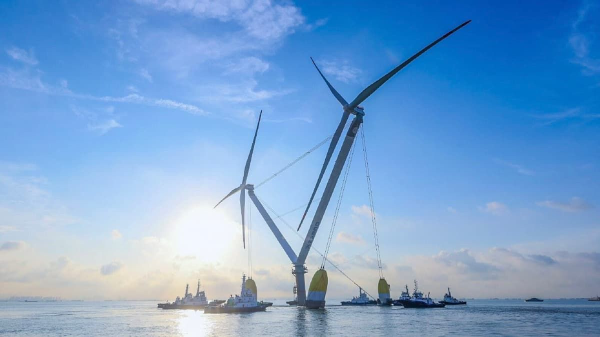 Η Κίνα παρουσιάζει πλωτή ανεμογεννήτρια 50 MW που αντέχει ακόμη και σε τυφώνες Η Κίνα παρουσιάζει πλωτή ανεμογεννήτρια 50 MW που αντέχει ακόμη και σε τυφώνες