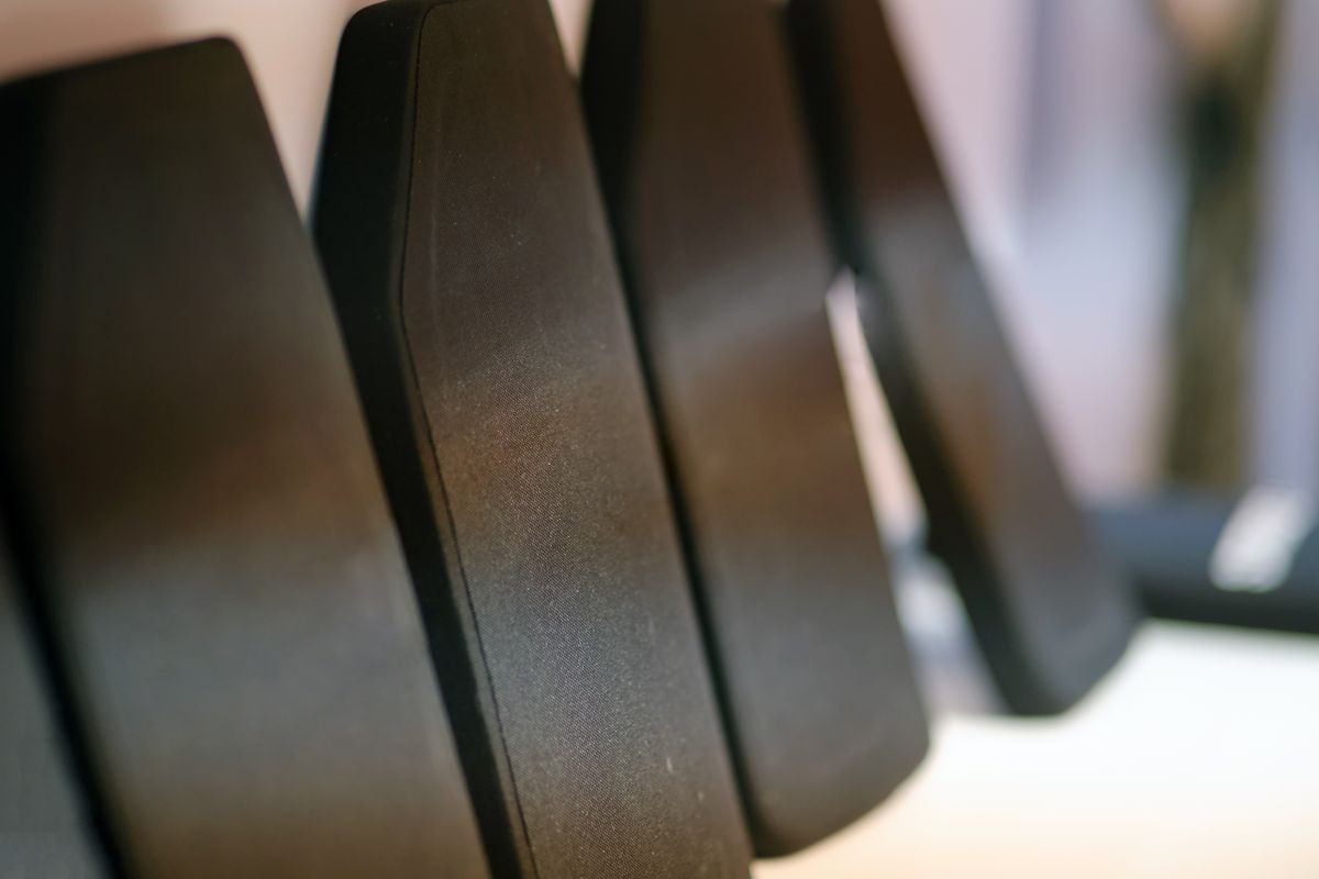 «Αθάνατα» κεραμικά; Νέα τεχνολογία τα καθιστά εύκαμπτα χωρίς να σπάνε