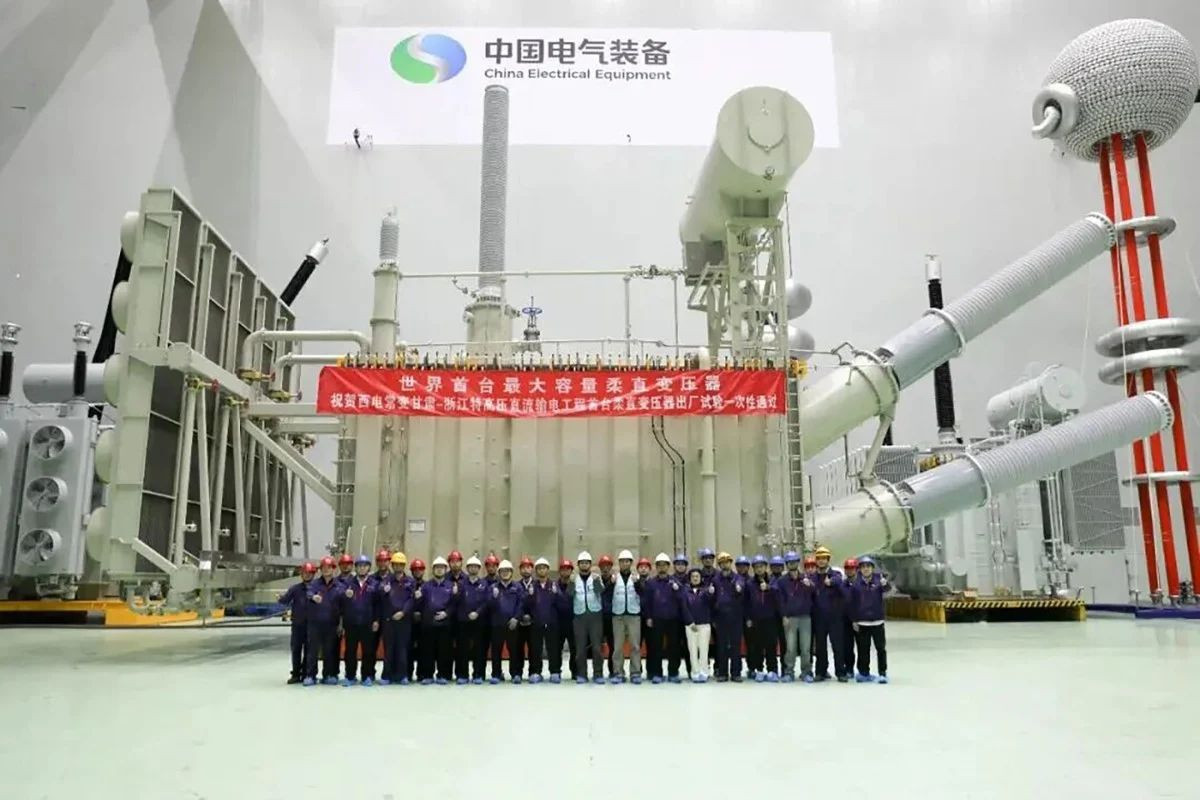 Νέο παγκόσμιο ρεκόρ από την Κίνα, αυτή τη φορά για τη μεταφορά της πράσινης ενέργειας