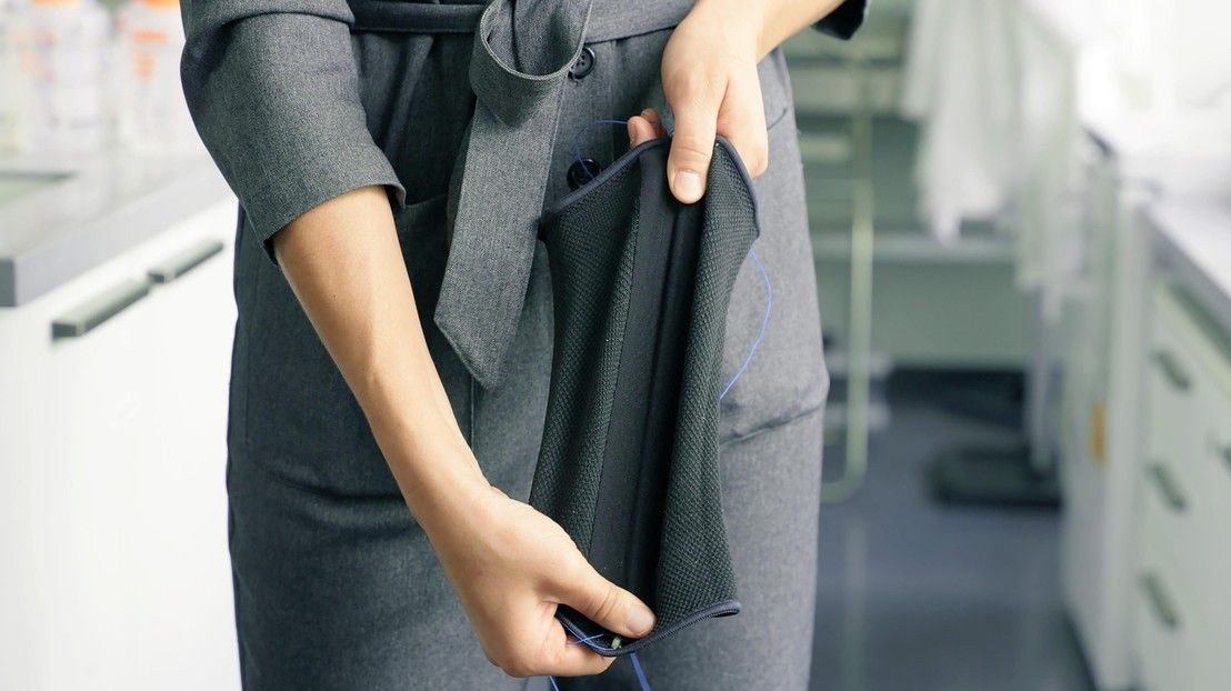 Ίνες υγρού μετάλλου για ρούχα που «ακούνε» το σώμα σου