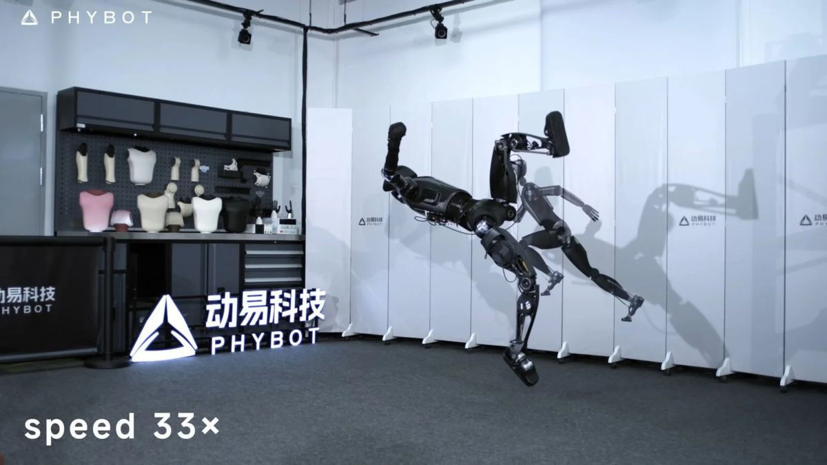 PHYBOT M1: Το ανθρωποειδές ρομπότ που κάνει την τέλεια ανάποδη τούμπα