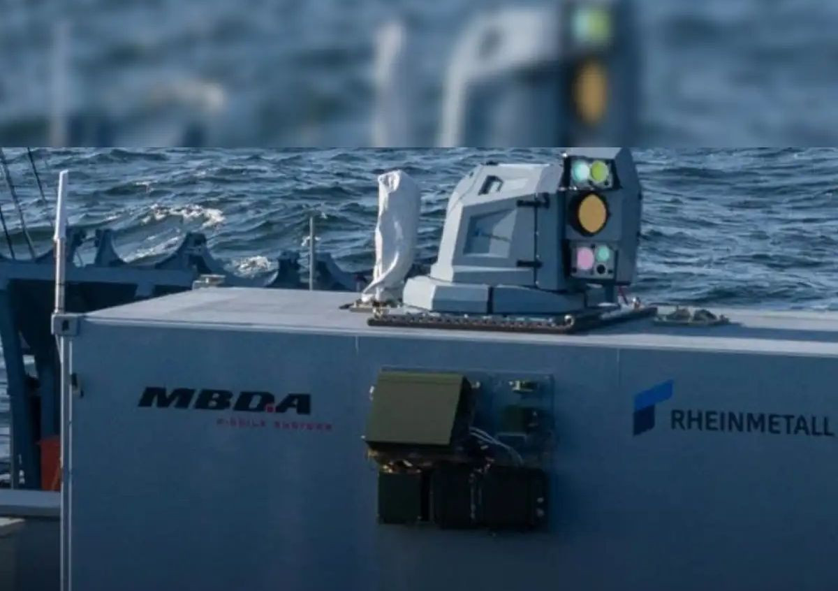 Η Γερμανία παρουσιάζει το πρώτο της πολεμικό πλοίο με laser 20 kW