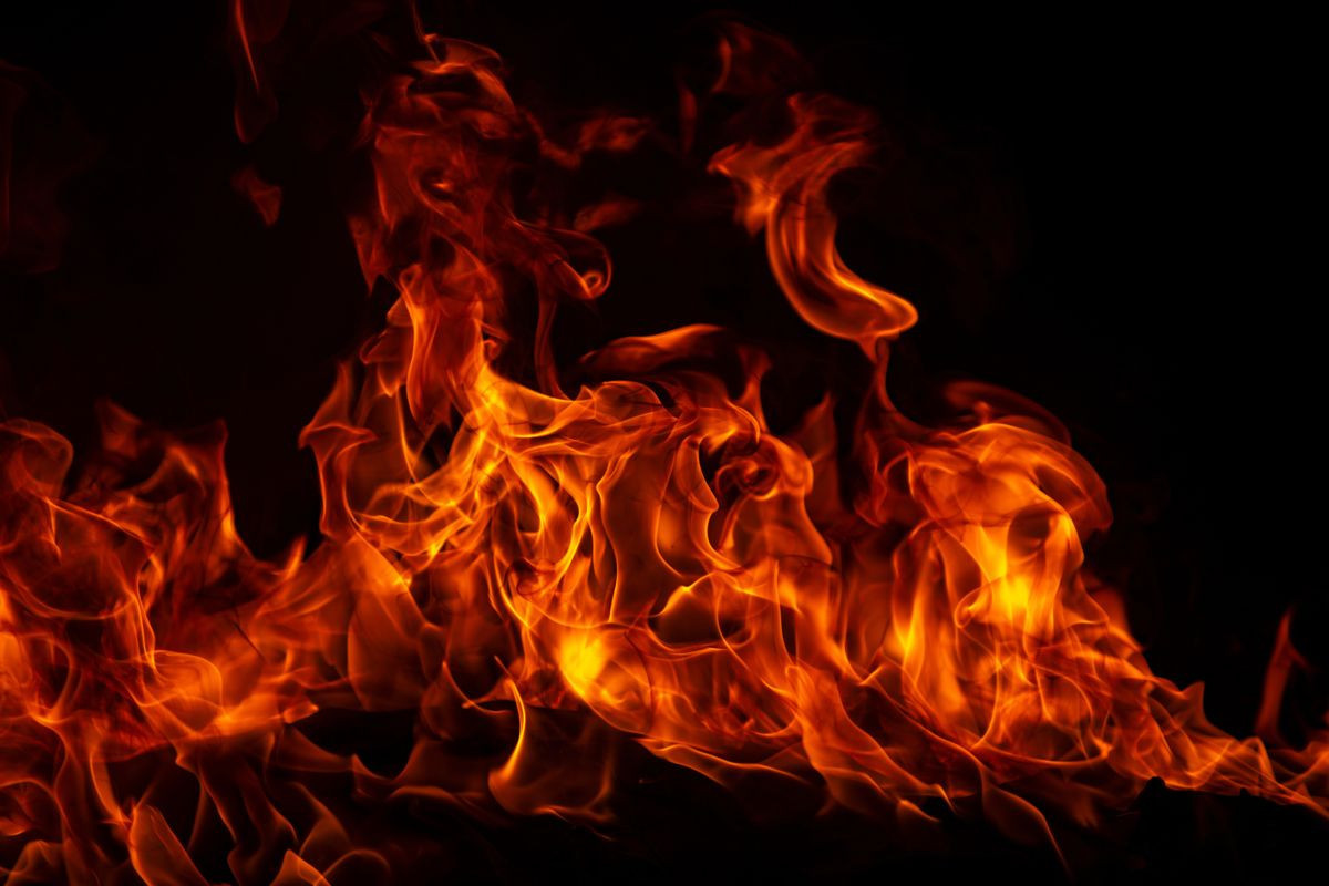 Τελικά τι είναι η φωτιά; Η επιστήμη απαντά και... εκπλήσσει!