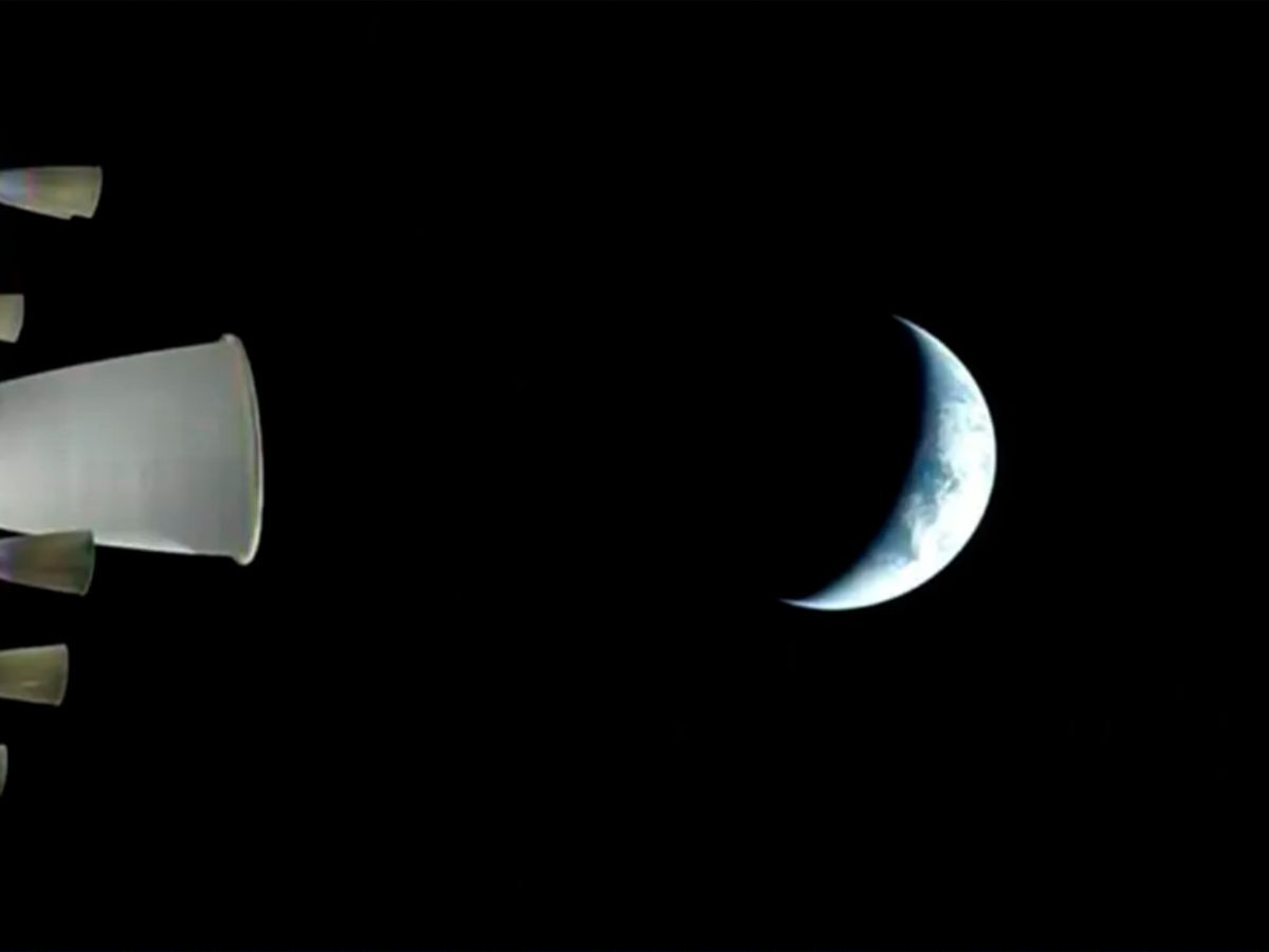 Artemis II: Η αποστολή της NASA εγκατέλειψε επιτυχώς την τροχιά της Γης με προορισμό τη Σελήνη