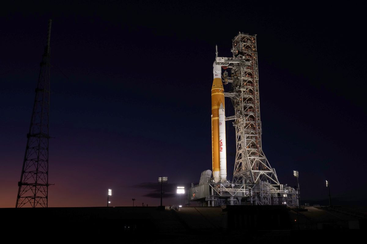 «Σπίτι» οι αστροναύτες: Γιατί η NASA πάγωσε την αποστολή Artemis II