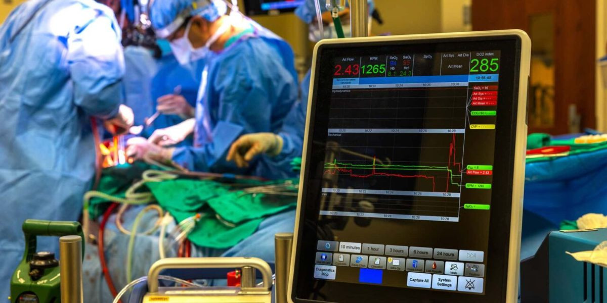 Ζωή χωρίς πνεύμονες: Το ιατρικό ορόσημο που κράτησε ασθενή ζωντανό για 48 ώρες