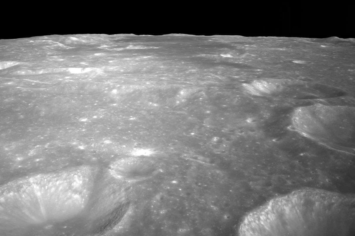 Η AI της Κίνας χαρτογραφεί τη χημική σύσταση της αθέατης πλευράς του φεγγαριού