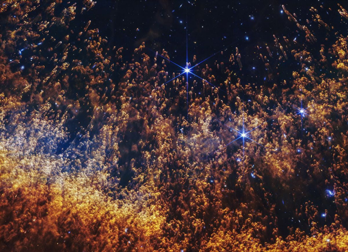 Το James Webb «ξεκλειδώνει» τα μυστικά του Νεφελώματος της Έλικας: Μια ματιά στο μέλλον του δικού μας Ήλιου