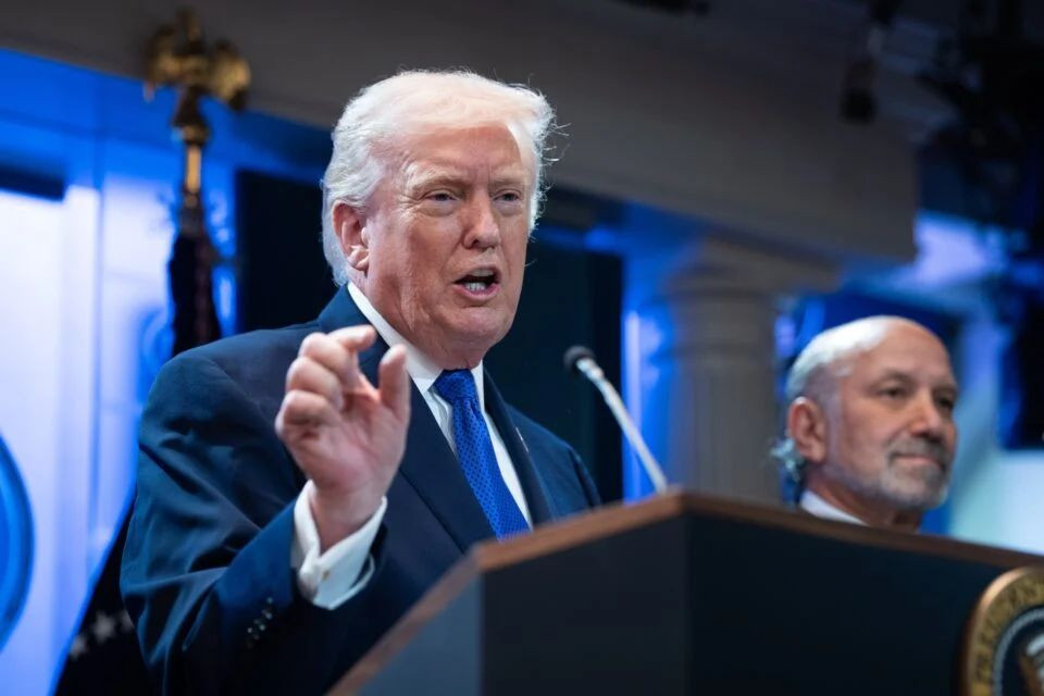 Δασμοί Trump 10%: Τι σημαίνει η νέα απόφαση για τις τιμές τεχνολογίας στην Ελλάδα