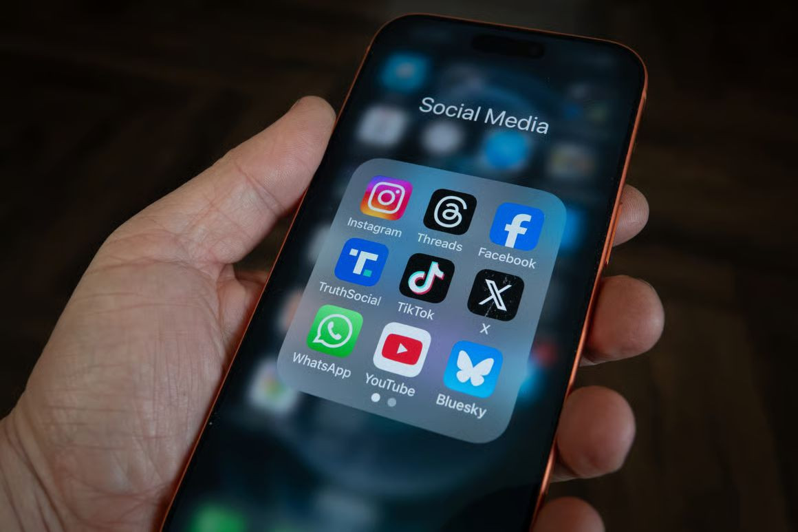 Γιατί η Εσθονία διαφωνεί με την απαγόρευση των social media στους ανήλικους