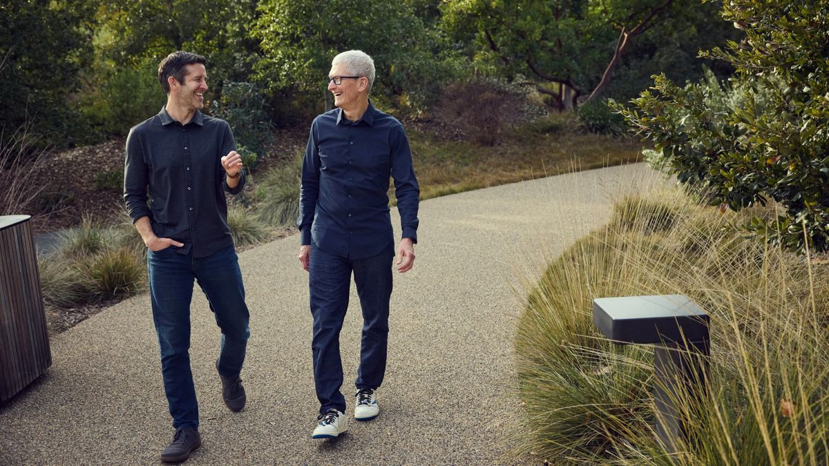 Ο Tim Cook αποχωρεί από την Apple: Νέος CEO ο John Ternus!