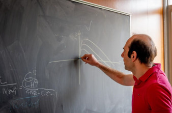 Τετραγωνική Κβαντική Βαρύτητα: Η νέα θεωρία που αναθεωρεί το μοντέλο του Big Bang