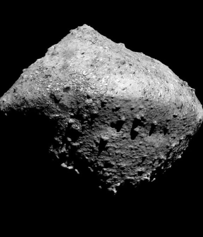 Αστεροειδής Ryugu: Εντοπίστηκαν και τα 5 δομικά στοιχεία DNA και RNA!