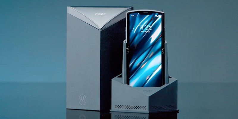Motorola RAZR 2019: Επίσημα η αναβίωση του ως αναδιπλούμενο smartphone! |  Motorola RAZR 2019: Επίσημα η αναβίωση του ως αναδιπλούμενο smartphone! |