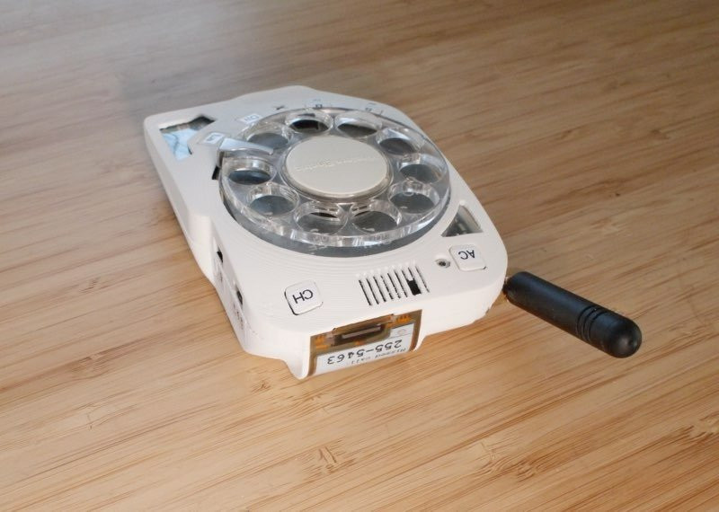 Και αυτό είναι ένα κινητό τηλέφωνο με καντράν... | 