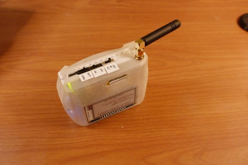 Και αυτό είναι ένα κινητό τηλέφωνο με καντράν... | 