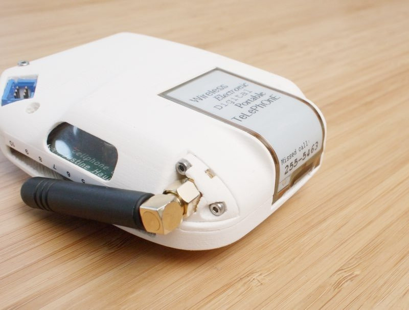 Και αυτό είναι ένα κινητό τηλέφωνο με καντράν... | 