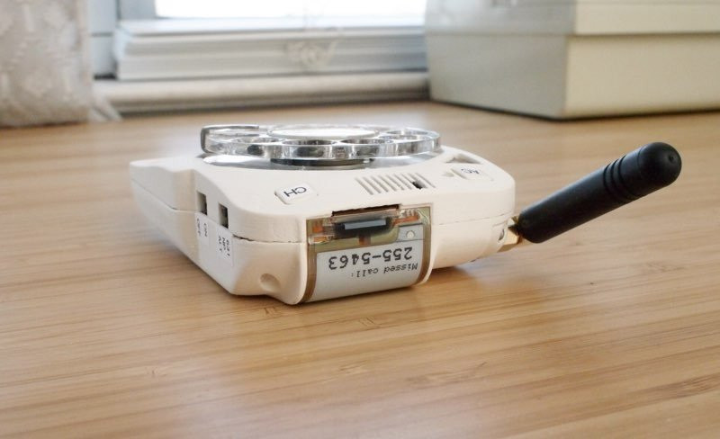 Και αυτό είναι ένα κινητό τηλέφωνο με καντράν... | 