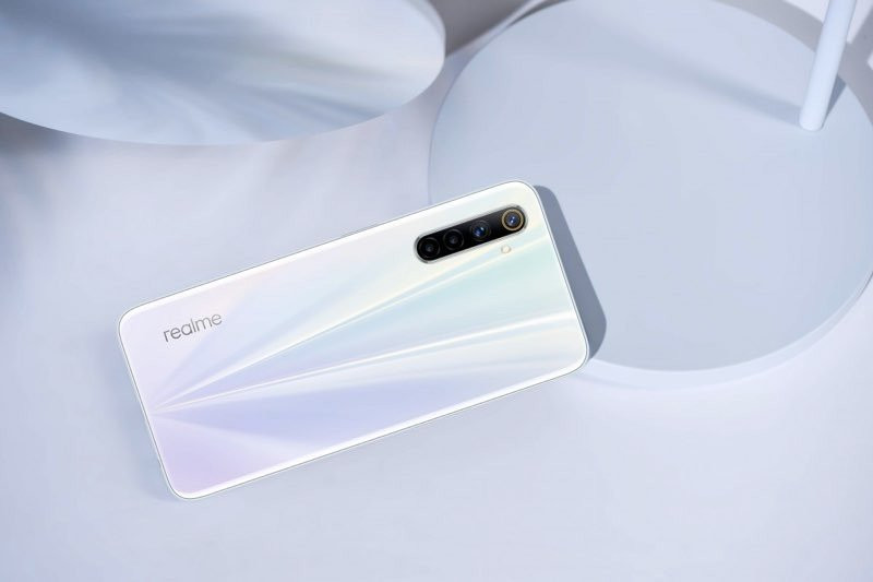 Realme 6 / 6 Pro: Επίσημα με οθόνες 90Hz, gaming επεξεργαστές και κάμερα 64MP | 