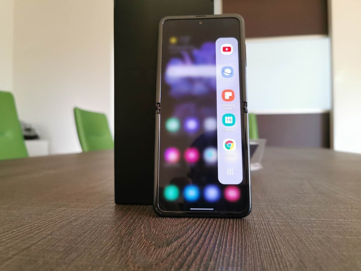 Samsung Galaxy Z Flip: Δύο εβδομάδες παρέα με το αναδιπλούμενο clamshell [Review] | 