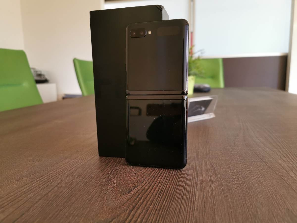 Samsung Galaxy Z Flip: Δύο εβδομάδες παρέα με το αναδιπλούμενο clamshell [Review] | 