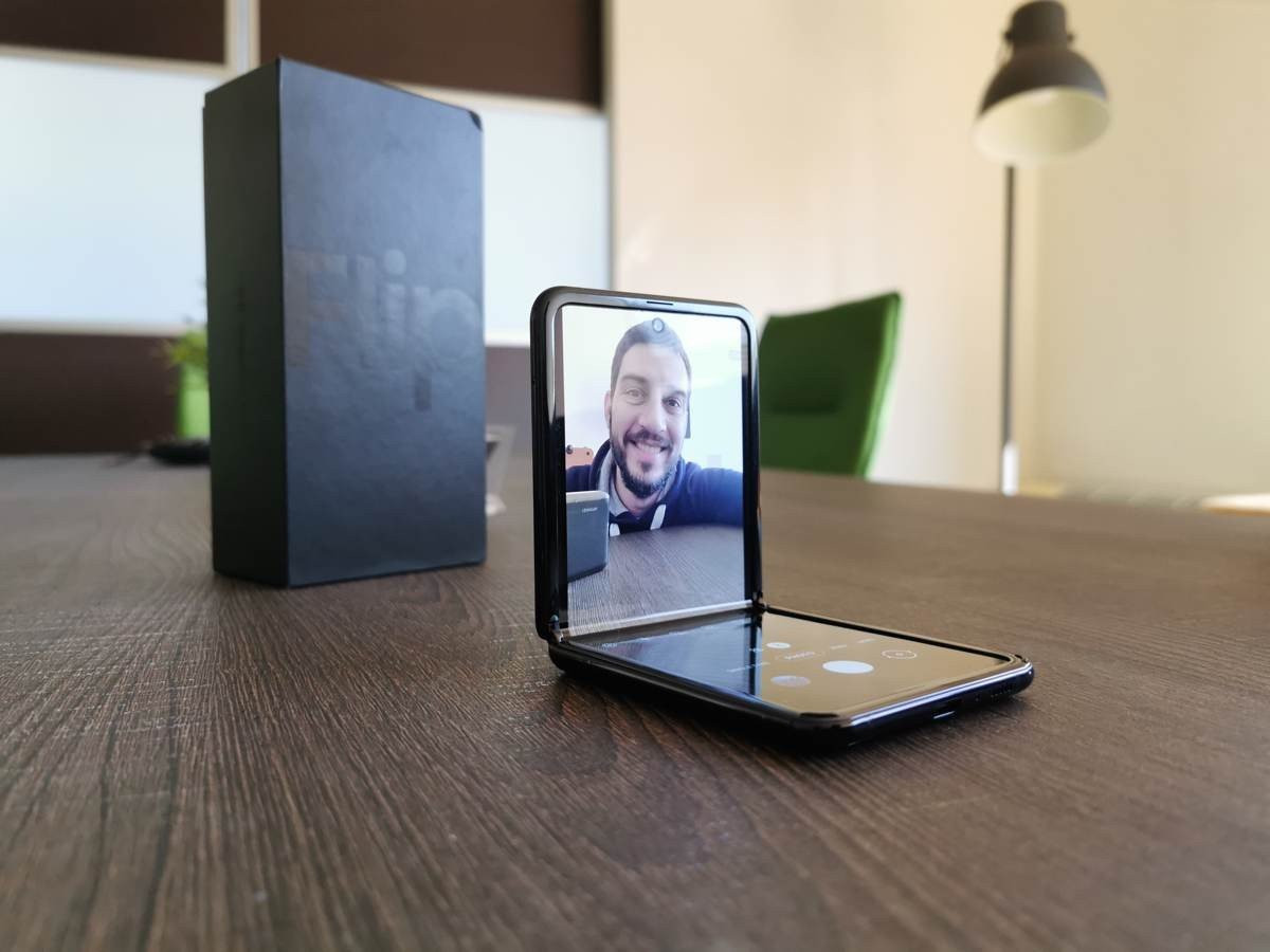 Samsung Galaxy Z Flip: Δύο εβδομάδες παρέα με το αναδιπλούμενο clamshell [Review] | 