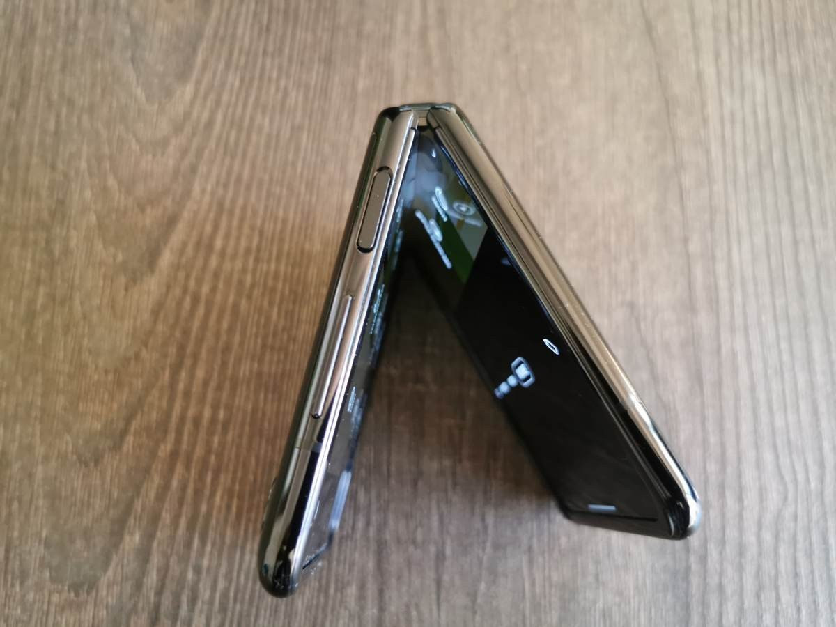 Samsung Galaxy Z Flip: Δύο εβδομάδες παρέα με το αναδιπλούμενο clamshell [Review] | 