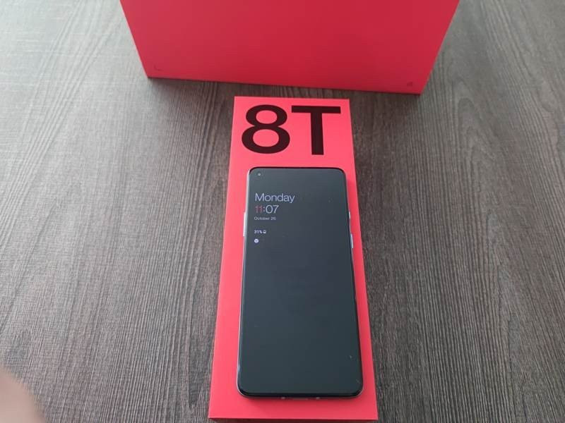 OnePlus 8T Review: Απίστευτη οθόνη, υψηλές επιδόσεις και ταχύτατη φόρτιση | 