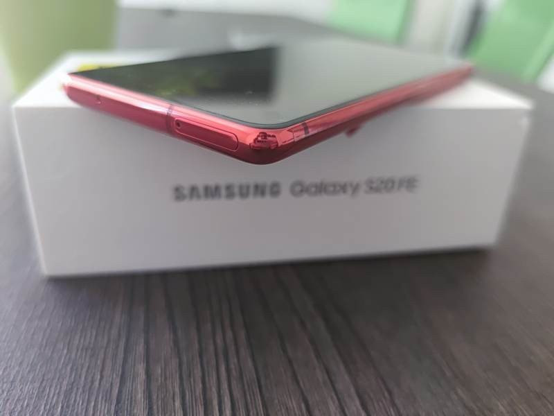 Samsung Galaxy S20 FE Review | 