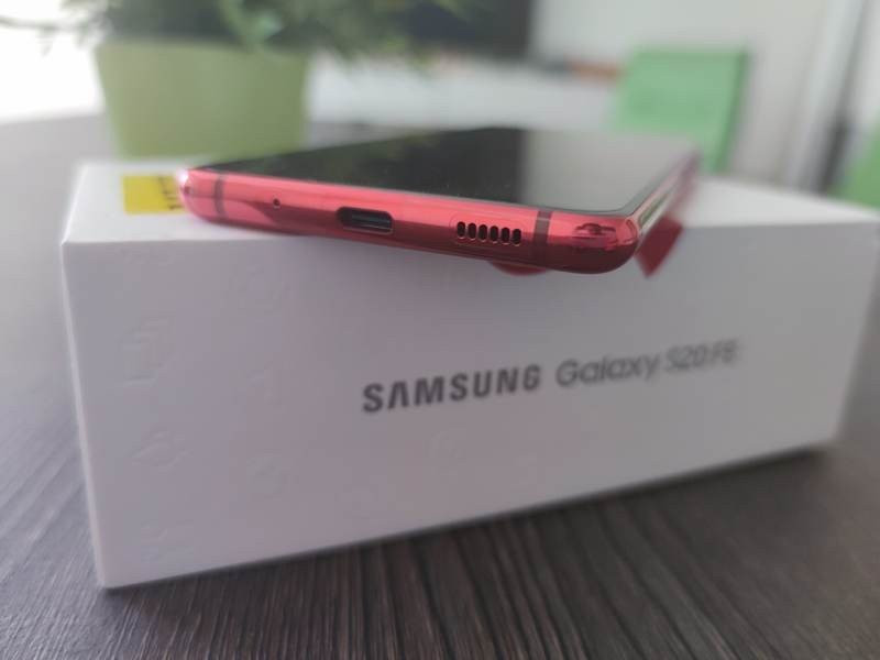 Samsung Galaxy S20 FE Review | 