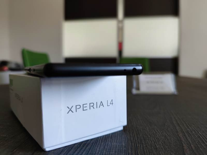 Sony Xperia L4 Review | 
