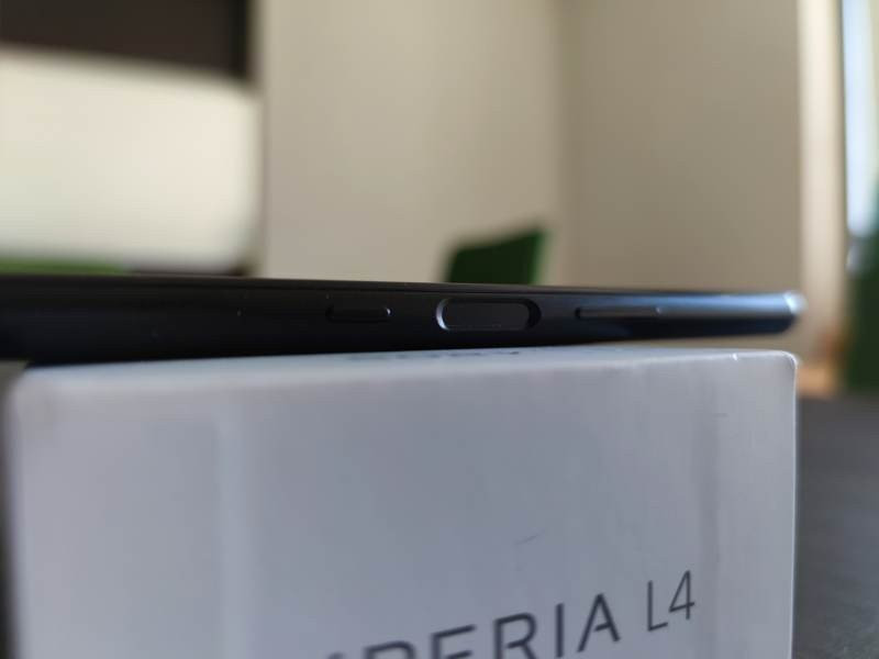Sony Xperia L4 Review | 