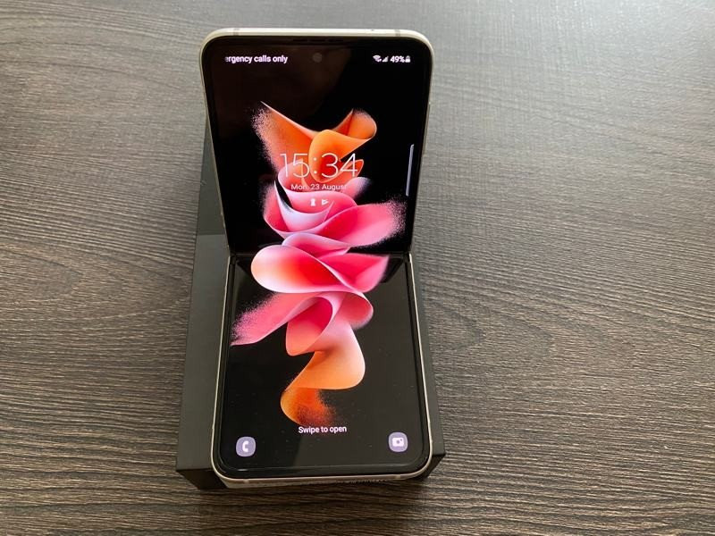 Samsung Galaxy Z Flip3 Review | 