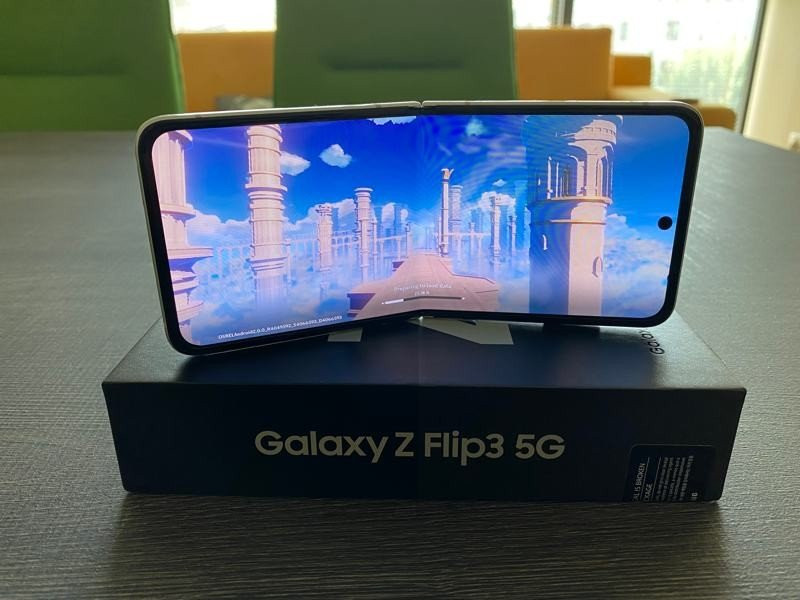 Samsung Galaxy Z Flip3 Review | 