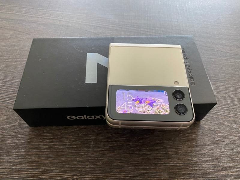 Samsung Galaxy Z Flip3 Review | 