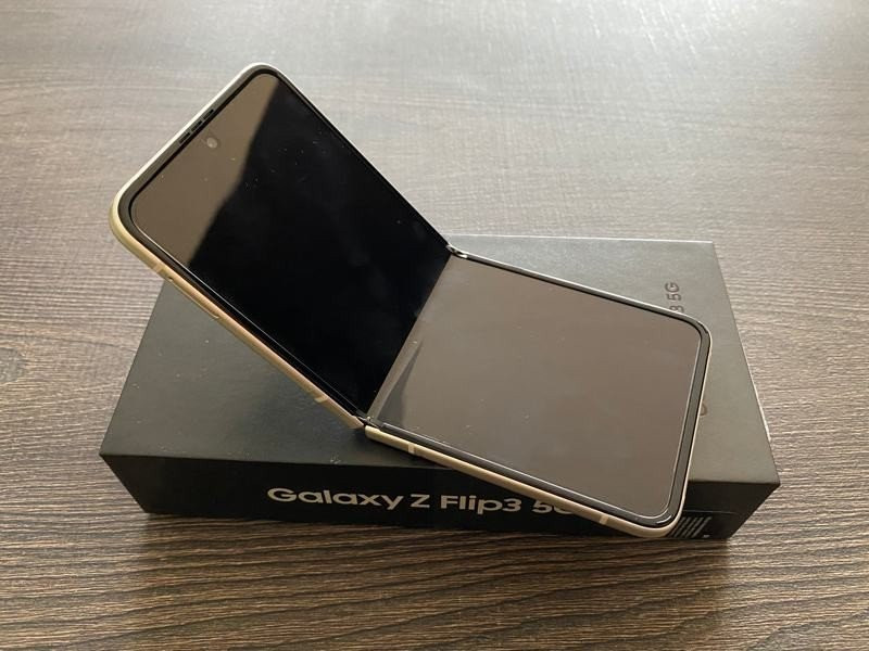 Samsung Galaxy Z Flip3 Review | 