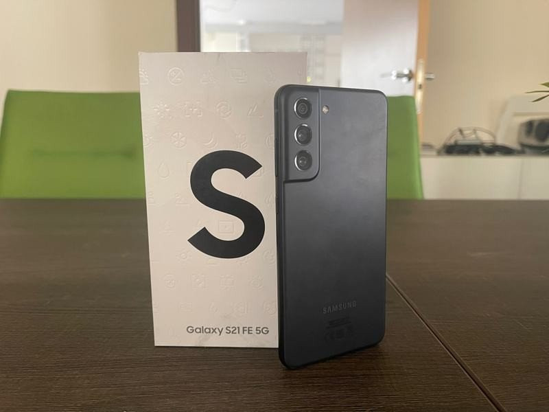 Samsung Galaxy S21 FE Review: Όμορφο, δυνατό, αλλά με εσωτερικό ανταγωνισμό | 